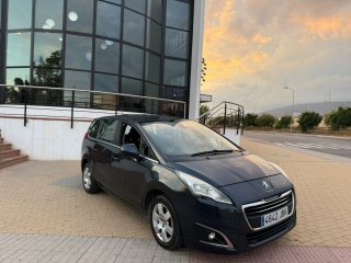 Peugeot 5008 2014