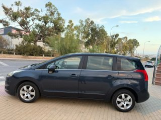 Peugeot 5008 2014