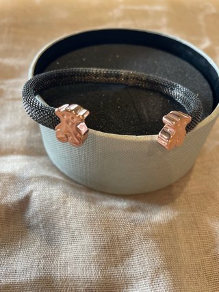 Pulsera Tous Oso Negro y Dorado
