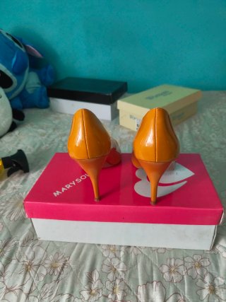 Zapatos de tacón MARYPAZ amarillos talla 37