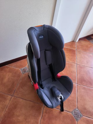 Silla coche infantil Chicco gris