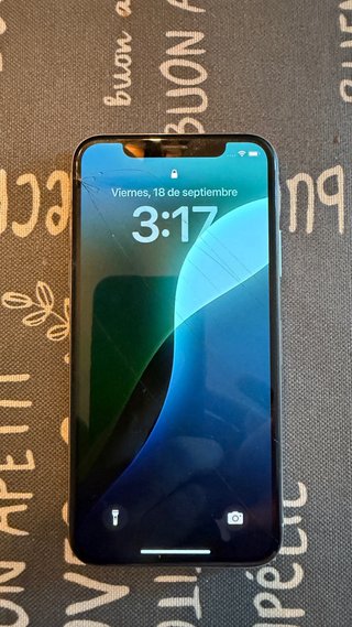 iPhone XS 64GB Blanco (pantalla rota)