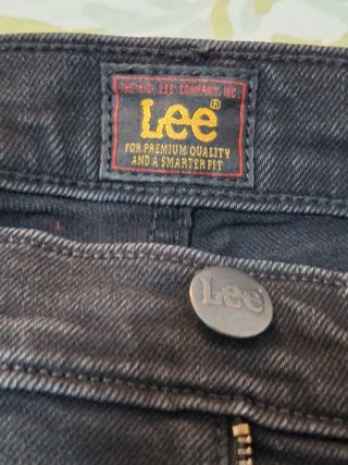Pantalón vaquero Lee Rider negro T.32