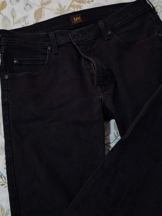 Pantalón vaquero Lee Rider negro T.32