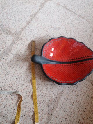 Svuotatasche in pietra rosso e nero
