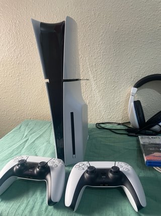 Consola PS5 Slim Blanca 1TB + Gran Turismo 7
