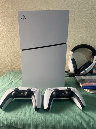 Consola PS5 Slim Blanca 1TB + Gran Turismo 7