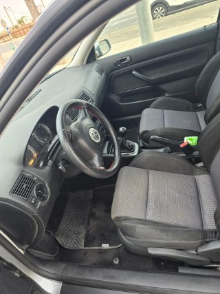 Volkswagen Golf 2003