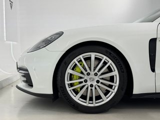 Porsche Panamera 4 E-Hybrid 2.9 V6 462cv PHEV