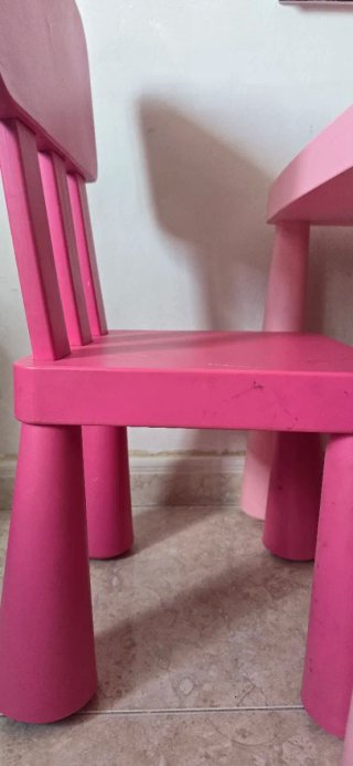 Mesa y 2 Sillas Infantiles Rosa