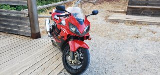 Honda CBR 600 F Sport Roja y Negra