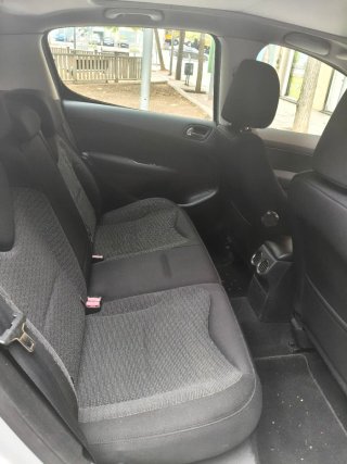Peugeot 308 2011