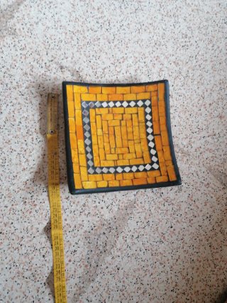 Svuotatasche quadrato mosaico giallo