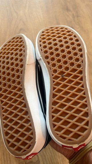 Zapatillas Vans niño negras velcro Sin uso.