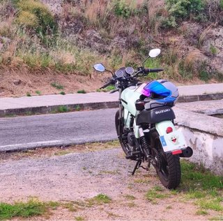 Suzuki GN250 Verde/Negra