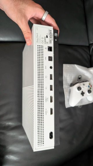 Xbox One S + Mando Original + caja original