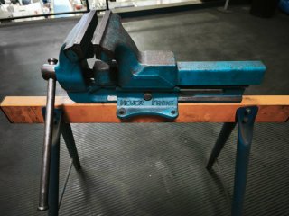 Tornillo de banco Heuer Brockhaus 180