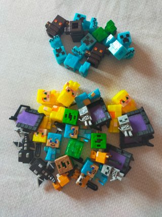 Figuras Minecraft Kinder Joy