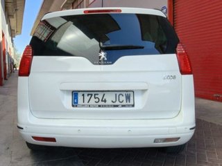 PEUGEOT 5008 Access 1.6 VTi 120