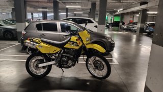 Suzuki DR 650SE Amarilla