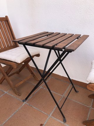 Conjunto mesa y sillas madera terraza