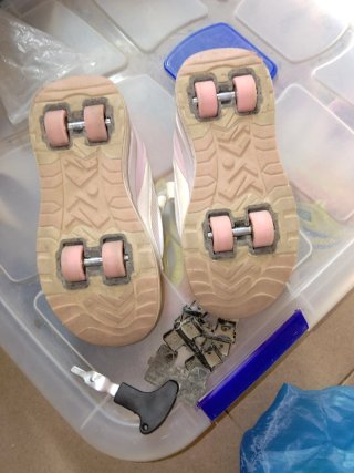 Zapatos con ruedas GABATU niña talla 33