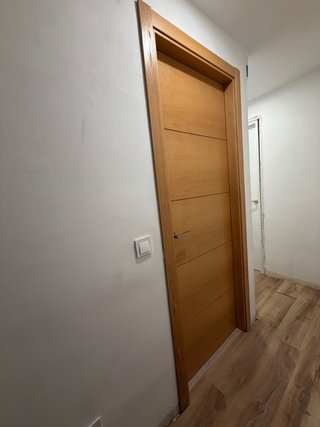 Puerta madera 203cm x 72,5cm | Apertura Derecha