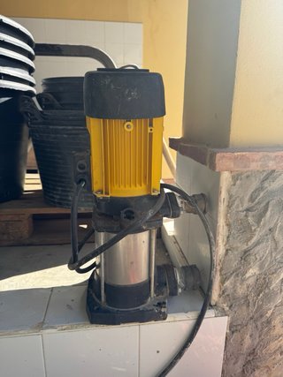 Bomba de agua vertical
