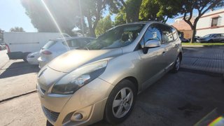 Renault Grand Scenic 2011