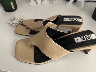 ZARA Sandalias Tacón Beige y Negro Talla 37