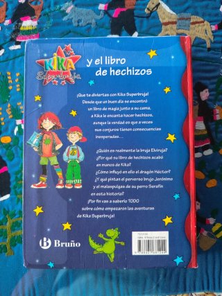 Kika Superbruja y el libro de hechizos