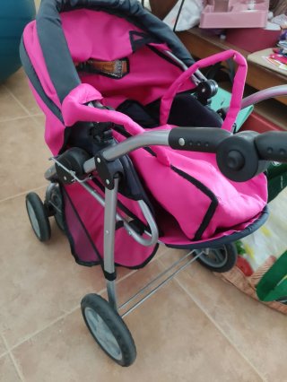 Carrito de juguete rosa y gris
