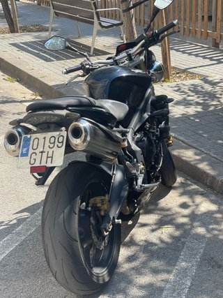 Triumph Street Triple 675 2010 Negra