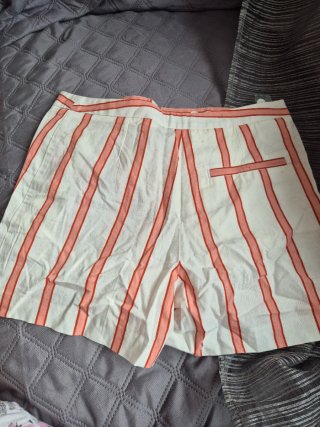 Pantaloni corti Lacoste a righe da donna T.34