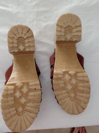 Zuecos de piel Porronet mujer