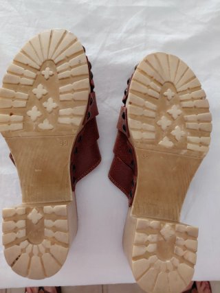 Zuecos de piel Porronet mujer