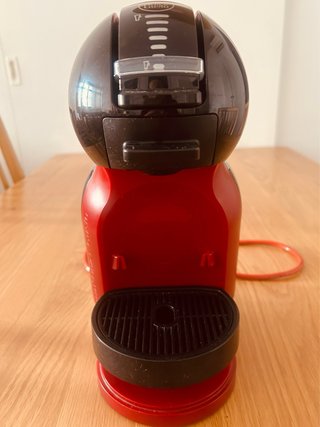 Cafetera Dolce Gusto Roja