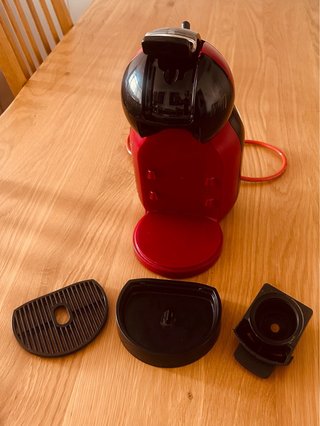 Cafetera Dolce Gusto Roja