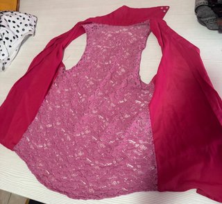 Camicia rosa da donna con bottoni
