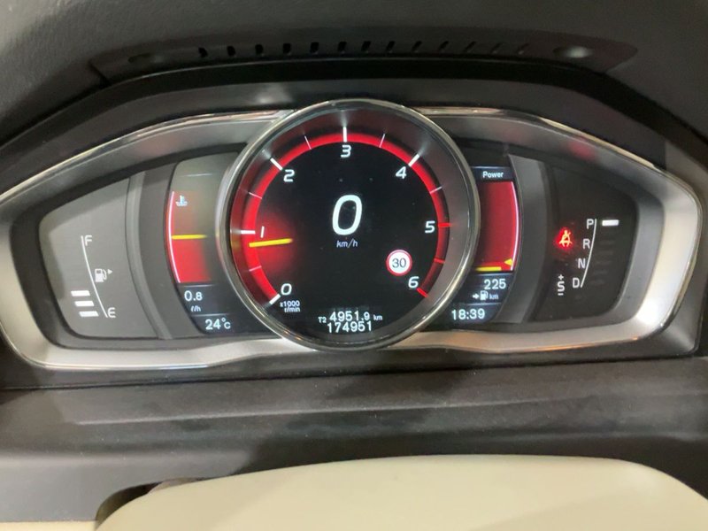 Volvo V70 D4 Summum 2016, foto 19