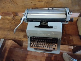 Máquina de escribir antigua
