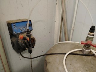 Bomba Cloradora y Tanque Inox