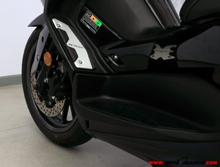 YAMAHA X-MAX 400 IRON MAX -APTA A2-