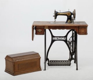 Máquina de coser Singer antigua