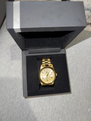 Reloj Lotus Dorado