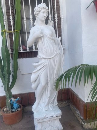 Figuras decorativas de piedra blanca