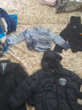 Vendo lote de sudaderas pijamas chaquetón y demás