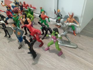 Figuras Cómics Marvel DC Varios Personajes