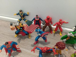 Figuras Cómics Marvel DC Varios Personajes