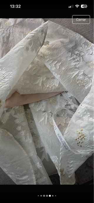 Vestido de fiesta blanco y dorado
